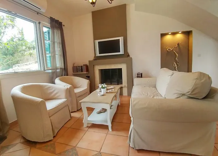 Del Sol Feriehus Asprogerakata