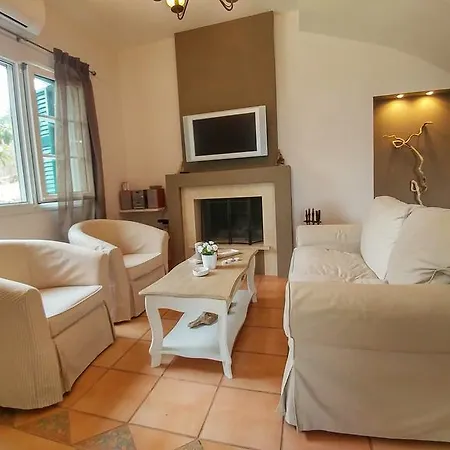 Del Sol Semesterbostad Asprogerakata